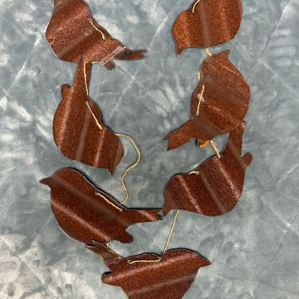 Rustic tin bird garland indoors or outdoors wall decoration shinny one side - Picture 14 of 14